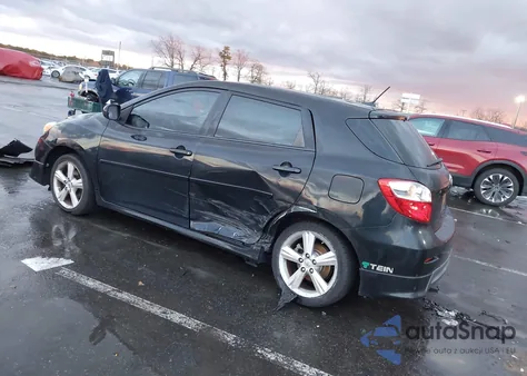 2010 Toyota Matrix S z USA, uszkodzony, nr VIN 2T1LE4EE1AC014233